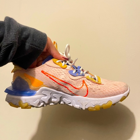 Nike women’s shoes size 9 - Picture 3 of 4